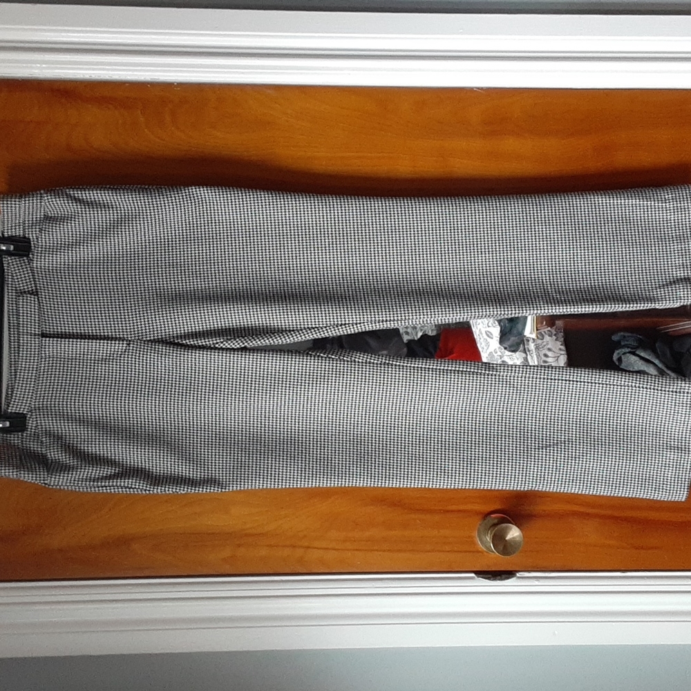 Houndstooth dress pant